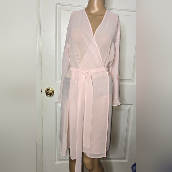 Sheer nightgown - Picture 1 of 7